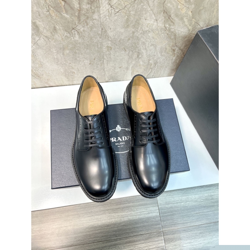 Pra*a leather shoes